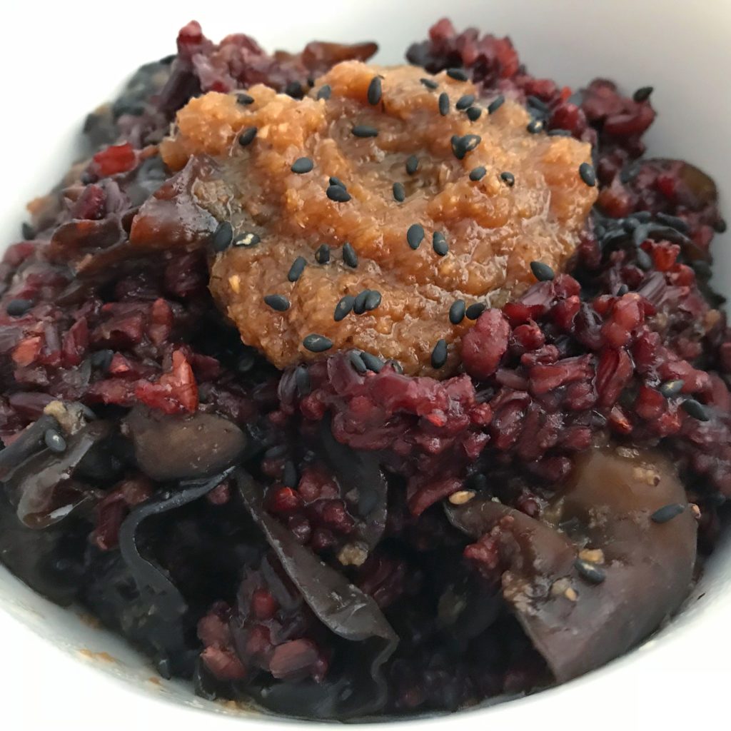 Leftover homemade Korean pear kalbi galbi marinade sauce recipe for healthy vegetarian food black rice and wood ear mushroom vegetable grain bowl lunch dinner with black sesame